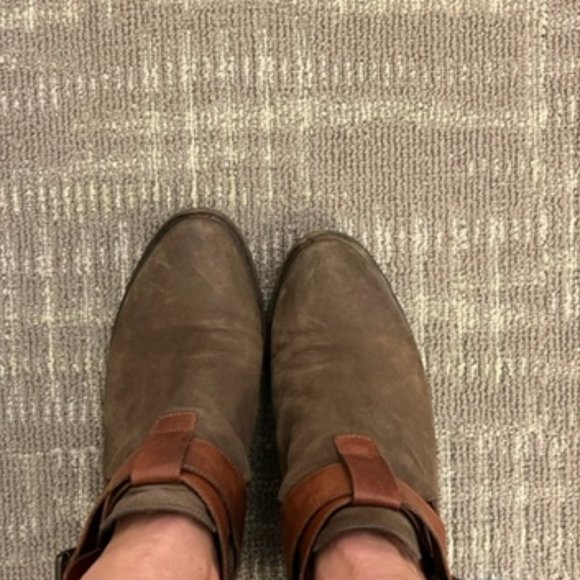 well loved booties - Picture 1 of 2